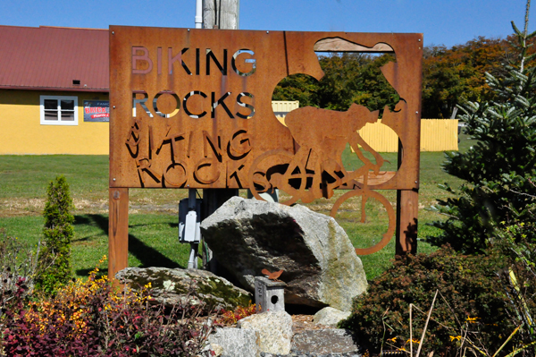 Biking rocks sign